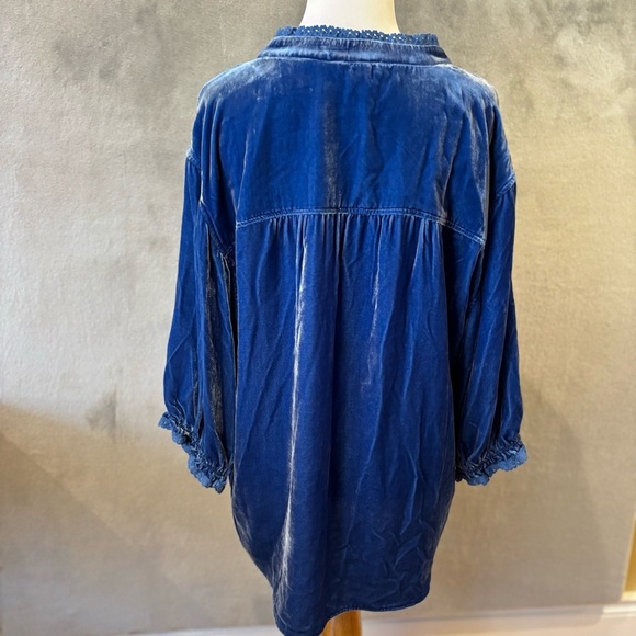 Sundance Sz M Blue Velvet Peasant Blouse Lace Trim Boho - Picture 4 of 8